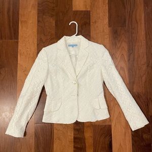 Antonio Melani White lace blazer BEAUTIFUL